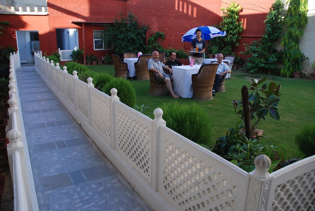 Hotel Sugandh Retreat Dźajpur Zewnętrze zdjęcie