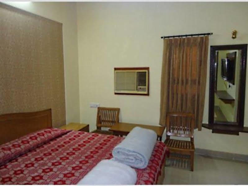 Hotel Sugandh Retreat Dźajpur Zewnętrze zdjęcie