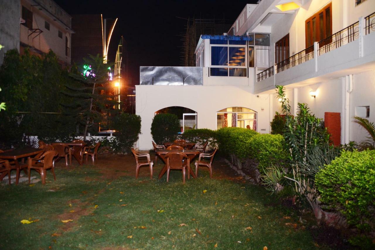 Hotel Sugandh Retreat Dźajpur Zewnętrze zdjęcie