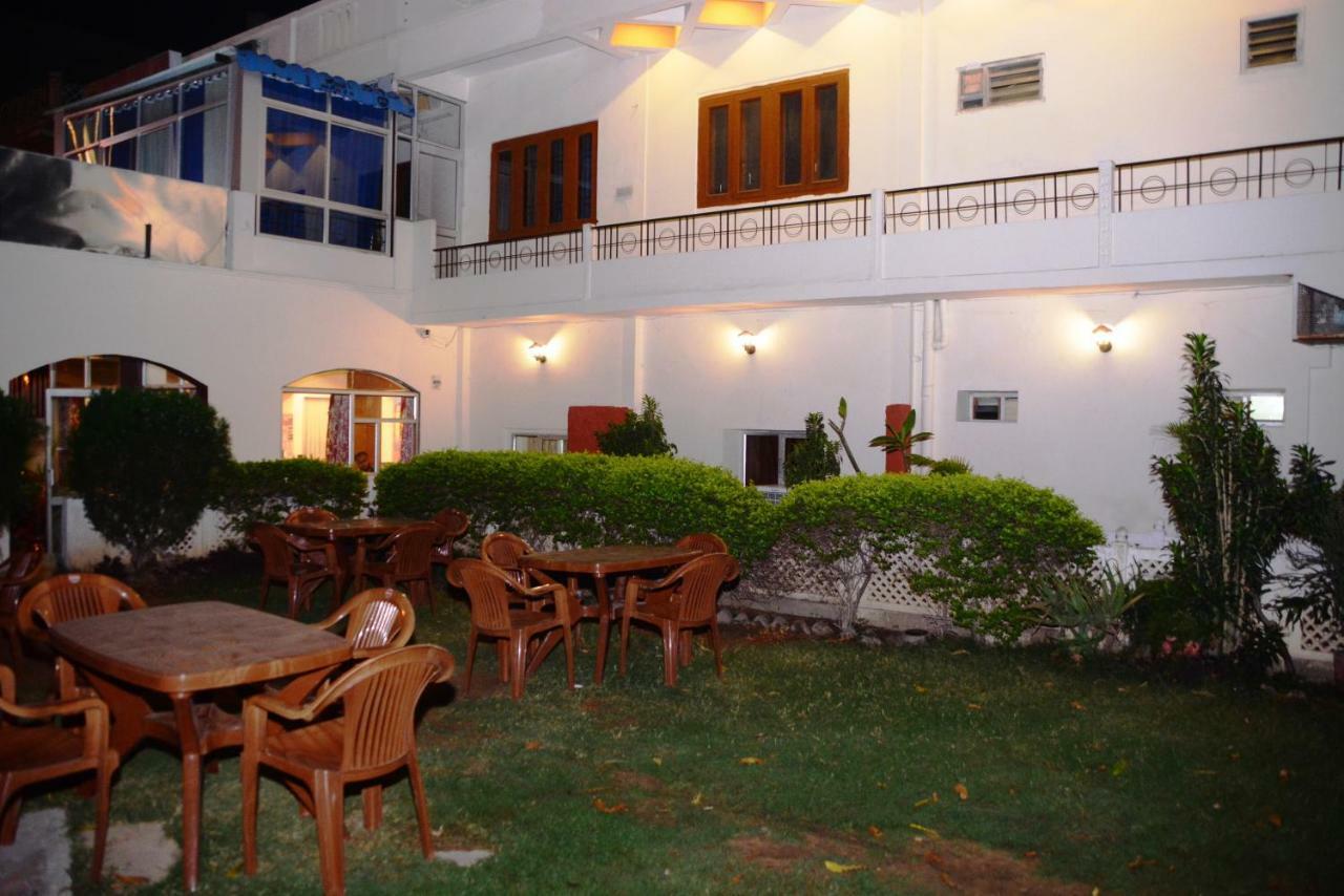 Hotel Sugandh Retreat Dźajpur Zewnętrze zdjęcie